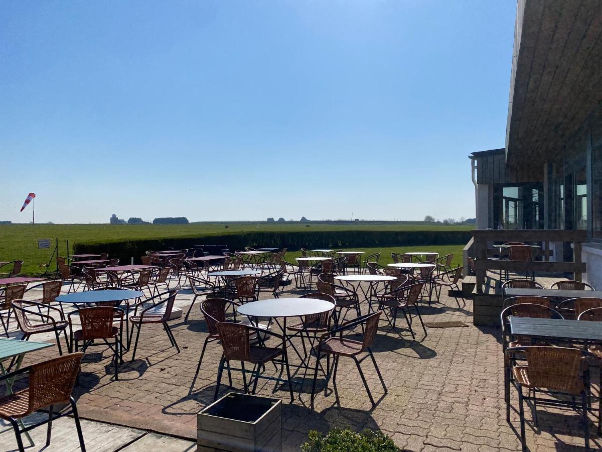 Logis Hotel & Restaurant De L'Aerodrome De La Baie De Somme Buigny-Saint-Maclou Εξωτερικό φωτογραφία